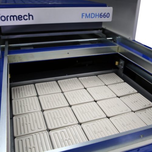 Formech FMDH660_3 quartz heaters